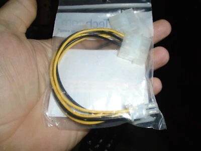 StarTech LP4PCIEXADAP 6in LP4 to 6 Pin PCI Express VideoCard Power Cable Adapter - Image 1 of 2