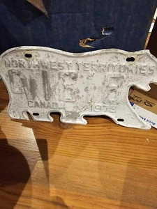NWT polar bear plate used. CV1618 - Bild 1 von 1