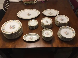 Heinrich & Co China Set HC160 - 65 Total Pieces - Picture 1 of 12