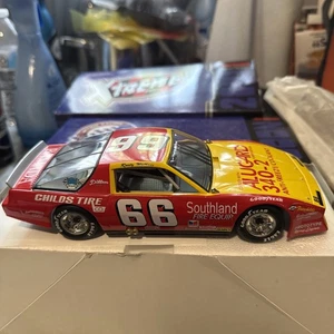 Neumático Rusty Wallace #66 Childs 1/24 Action 1983 Firebird Xtreme serie 1 de 3.000 - Imagen 1 de 6