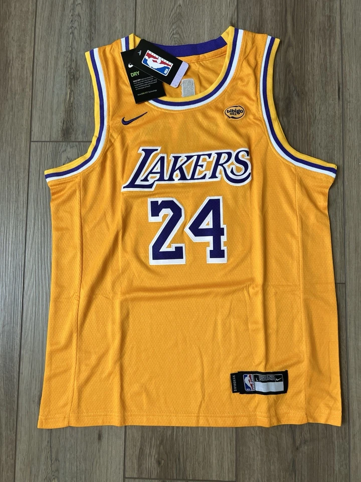 Jersey Kobe Bryant #24. LA Lakers amarillos grandes juveniles Foto 1 de 4