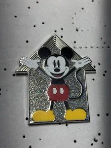 Disney 100 PINK A LA MODEL LE 500 Pin Mickey 100 Jahre Wunder Puzzleteil - Bild 1 von 2