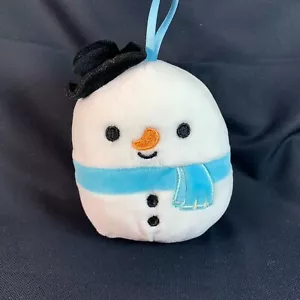 Squishmallows 2019 SNOWMAN Blue Scarf Black Hat Christmas Ornament 4" Plush - Bild 1 von 3