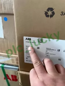 ACS880-01-052A-5 Wechselrichter ACS880-01-052A-5 AC380-500V ACS880-01-052A-5 - Bild 1 von 5