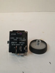 MAYTAG WHIRLPOOL Dryer Temperature Switch 8578354 + KNOB - Picture 1 of 1
