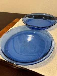 Pyrex Vintage 209 Cobalt Blue Glass 9" Pie baking Plates Set of 2 - Picture 1 of 15