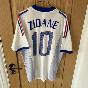 Zinedine Zidane #10 AUTHENTIC France 2002-04 shirt in Medium - Picture 1 of 3