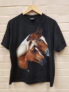 T-shirt nera manica corta stampa cavalli selvaggi vintage taglia large - Foto 1 di 6