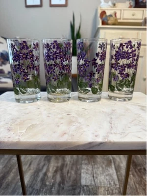 Juego de 4 vasos florales botánicos vintage con flores violetas barra de mediados de siglo Foto 1 de 4