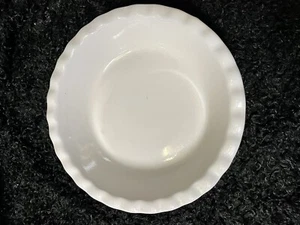 Blue & White Deep 9” Pie Plate - Picture 1 of 4