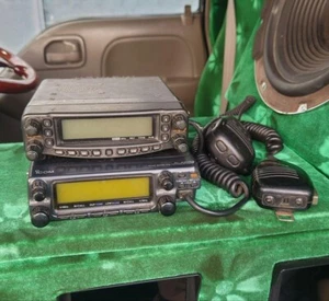 junk Icom IC-2350J Yaesu STANDARD FT-8800 zestaw nadajnika-odbiornika - Zdjęcie 1 z 9