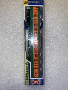 Train N gauge die cast scale model Suburban train (Shonan color) - Foto 1 di 2