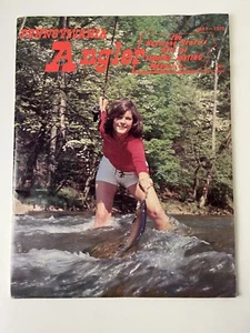 🎣 Pennsylvania Angler May 1975 Hot Girl Fishing Old Country Girl 1 Day Ship!👍 - Imagen 1 de 3