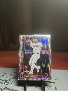 2025 Topps cromo - refractor RayWave José Ramírez #12 - Imagen 1 de 2