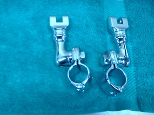N.O.S. HARLEY DAVIDSON CHROME RIDER FOOTPEG 1.25" MOUNTS TOURING SOFTAIL DYNA - Picture 1 of 9