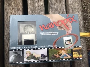 NANOPIX 4MB DIGITAL PHOTO KEYCHAIN 1.1" SCREEN NEW IN BOX - Picture 1 of 3