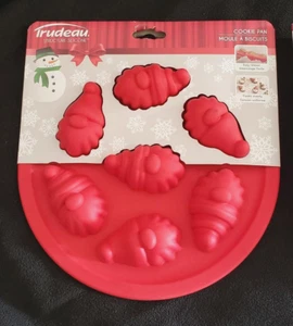Trudeau - Structure Silicone Gnome Cookie Pan - New in Package - Picture 1 of 4