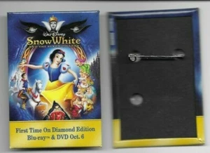 Disney's Snow White and the Seven Dwarfs Blockbuster Video Promo Pin - Bild 1 von 2