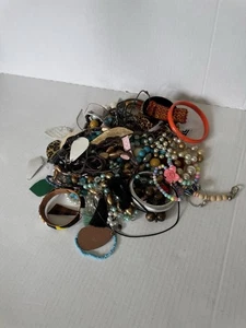 Over 2 Lbs Bulk Scrap Craft Junk Jewelry Lot Crafter Necklace Earring Bracelet - Picture 1 of 2