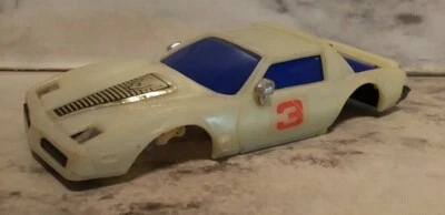 Винтажная трассовая автомодель Artin HO Pontiac Firebird светится в темноте - ТОЛЬКО КОРПУС - EX - Изображение 1 из 4