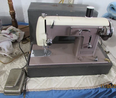 Vintage SEARS Kenmore Sewing Machine Model 1120 W/ Petal & Case TESTED - Image 1 of 4