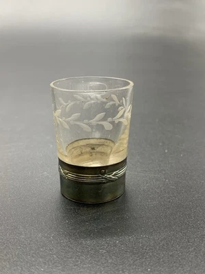 Ancien Gobelet Verre A Liqueur Monture Argent Massif Poincon Minerve  - Photo 1/4