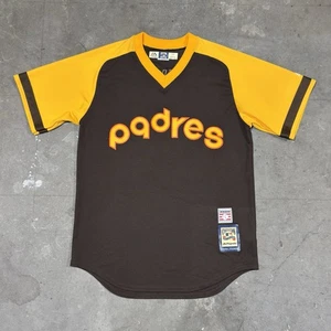 Men’s San Diego Padres Tony Gwynn #19 Jersey Majestic Cooperstown Collection MED - Picture 1 of 10