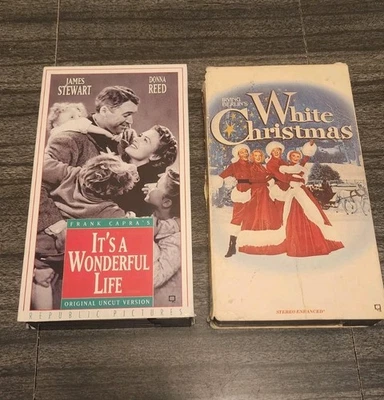 2 VHS Classic Christmas Movie Favorites  It's A Wonderful Life & White Christmas - Image 1 of 4