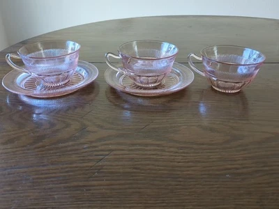 Juego de 2 tazas de té y platillos coronación rosa vintage Anchor Hocking Glass + taza extra Foto 1 de 4