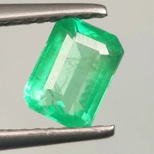 0.69 CT - Natural Emerald Octagon Shape high Luster Zambian stone - 7551 - Picture 1 of 4