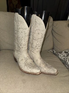 Shyanne Women's Laser Cut Western Boots Gray Size 9 - Picture 1 of 12