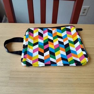 Bolsa de maquillaje Smarts & Crafts 9" x 7" - Imagen 1 de 6