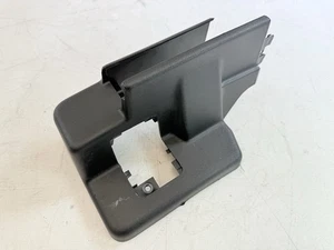 2020-2024 FORD EXPLORER FRONT RIGHT PASSENGER SIDE SEAT TRACK RAIL END COVER OEM - Imagen 1 de 10