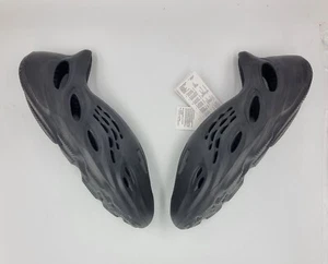 adidas yeezy foam runner dark onyx - Foto 1 di 10
