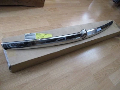 Nuevo de Lote Antiguo 2004-2005 Mercury Sable Cubierta Baúl Protector Cromo Moldura OEM 4F4Z13B482A Foto 1 de 4