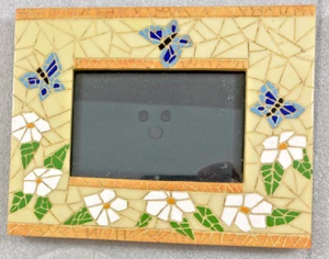 Schmetterlinge & Gänseblümchen Mosaik-Look Foto Bilderrahmen für 3,5" x 5,5" Foto  - Bild 1 von 3