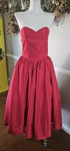Vintage 1980s Red Strapless Prom Dress With Sweetheart Neckline Custom Made - Picture 1 of 6