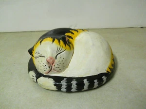 Hand Carved Painted Cozy Curled Up Cat Made in Indonesia - Picture 1 of 4