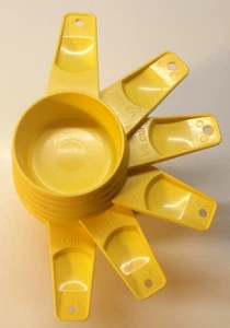 Set 6 misurini vintage Tupperware margherita giallo - Foto 1 di 8