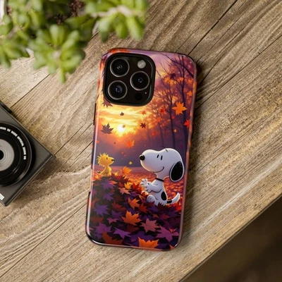 Funda de teléfono Snoopy & Woodstock hojas de otoño, ambiente de bosque atardecer Foto 1 de 3