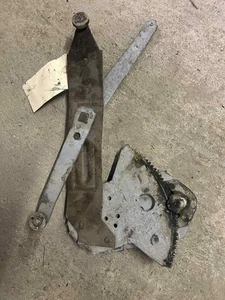 1971-1974 Chevy Impala Caprice 4 Door Driver Rear Manual Regulator - Picture 1 of 2