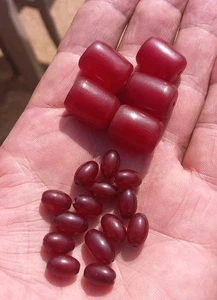 Antique Cherry Bakerlite Beads 20 Grams, Small Beads Marbled - Picture 1 of 2