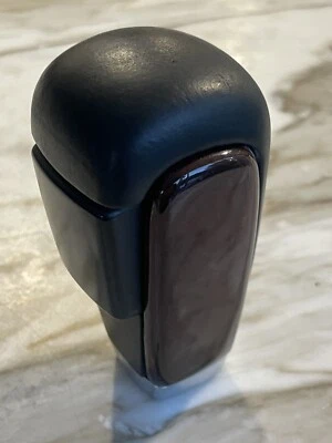 2008-2013 VOLVO S60 S80 V70 XC60 XC70 BLACK LEATHER SHIFT KNOB 31259086 VOLVO🟠 - Image 1 of 4