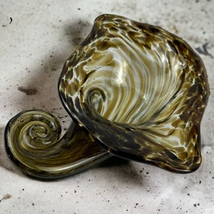 Hand Blown Art Glass Cornucopia Style Dish With Coiled Handle Brown Tortoise VTG - Picture 1 of 13
