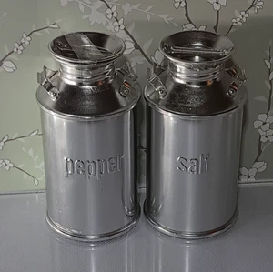 Milchkanne Salz & Pfefferstreuer Metall Aluminium Milchviehbetrieb Japan Teile unbenutzt - Bild 1 von 5