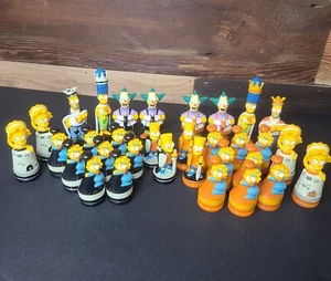 2001 The Simpsons 3D Chess Complete Set Of  32  Board Game Pieces - Picture 1 of 4