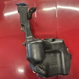 Mercedes C class, W204 07-14 windscreen washer bottle.A2048600360 A2048690120 - Picture 1 of 1