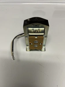 Honeywell AT72D 1683 120V50/60HZ Trasformatore di circuito di controllo multimontaggio NO SCATOLA - Foto 1 di 6