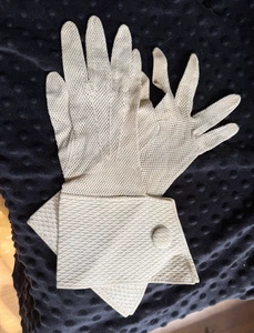 Guantes formales de malla vintage de mediados de siglo con puños acampanados - Imagen 1 de 5