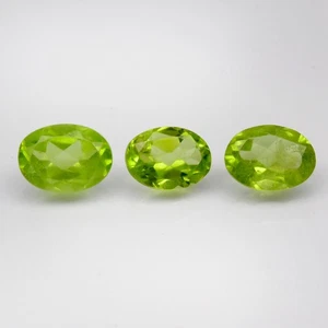 π 2.40ct 3pcs Lot Oval Natural Green Peridot - Untreated, Africa Gemstone - Picture 1 of 4